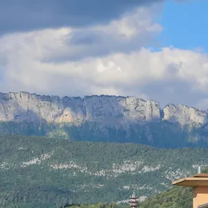 https://la-pause-annecienne-appartement-familial.hotels-rhonealpes.com